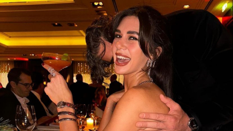 Şükrü Özyıldız sevgilisi Sibil Çetinkaya’yı hastayken yalnız bırakmadı