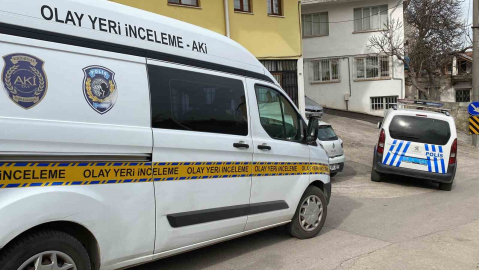 Bursa'da üvey babasını kalbinden bıçakladı