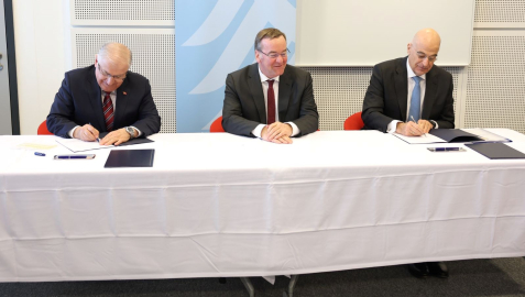 Ortak füze savunma projesi: Türkiye, Avrupa Gökyüzü Kalkanı Teşebbüsü'nü imzaladı