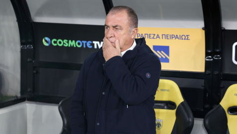 Fatih Terimli Panathinaikos liderlik gayretinde takıldı