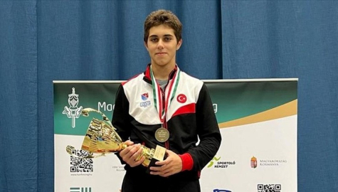 Ulusal eskrimci Doruk Erolçevik’ten epe branşında birinci madalya