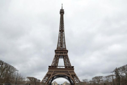 Eyfel Kulesi 6 gün süren grevin ardından ziyarete açıldı