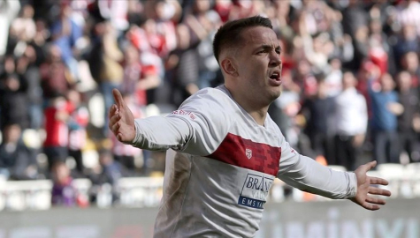 Rey Manaj golleriyle lige damga vurdu