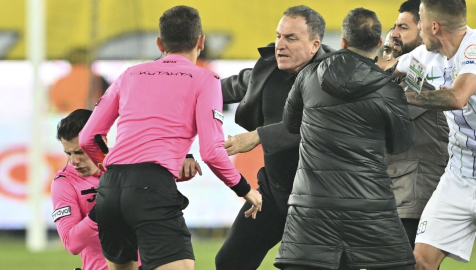 Hakem Halil Umut Meler'e saldırı davası ertelendi