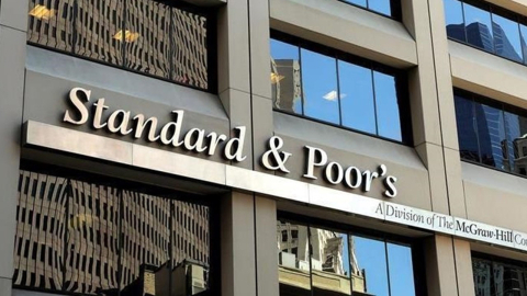 S&P: ABD ekonomisi emsallerinden daha iyi performans göstermeye devam ediyor ​