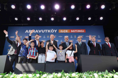 Cumhurbaşkanı Erdoğan: "Kimsenin itiraf edemediği kirli pazarlıkların döndüğü bir seçim süreci yaşıyoruz"