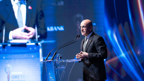 Hazine ve Maliye Bakanı Mehmet Şimşek kritik toplantı için Fransa'ya gitti