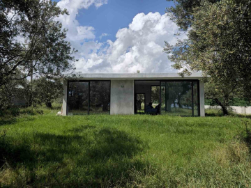 Balıkesir’de zeytinlik içine villa yapmaya kalkan kiracıyı jandarma çıkardı