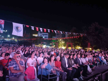 Kartal’da 3. Uluslararası Halk Oyunları Festivali Başladı