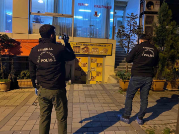 Bağcılar’da kıraathanede oturan adama silahlı saldırı: 1 ölü