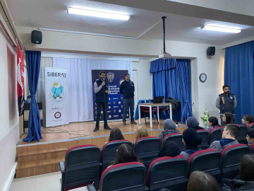 Bursa Emniyeti’nden okullarda siber güvenlik eğitimi