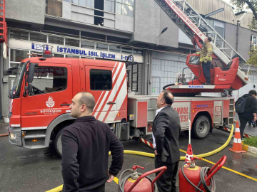 İstanbul Bahçelievler’de korkutan iş yeri yangını