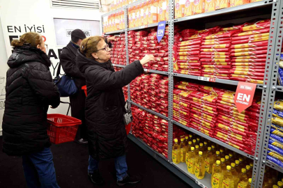Şişli Belediyesi’nin "Gezici Kent Market" aracı yola çıktı
