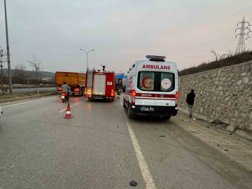 Otomobil motosiklete çarptı: 1 yaralı