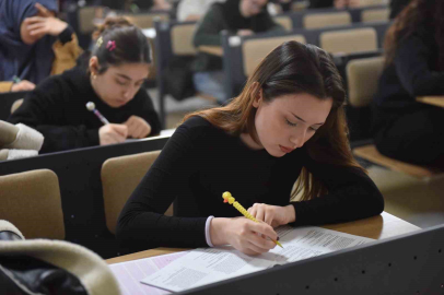 Üniversite adaylarına sınav provası