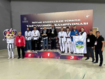 Büyükşehir’in taekwondo takımı Antalya’da doludizgin