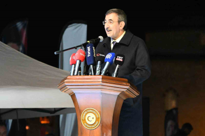 Cumhurbaşkanı Yardımcısı Cevdet Yılmaz, Edirne’de iftara katıldı