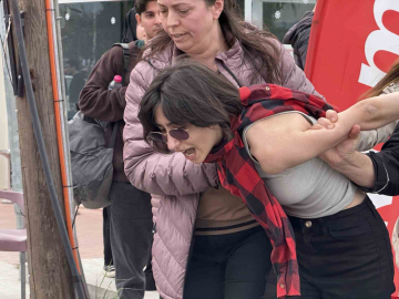 Sakarya’daki izinsiz gösteriye polis müdahalesi