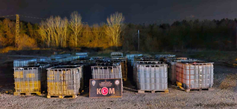 370 bin litre solvent karışımlı kaçak akaryakıt yakalandı: 2 gözaltı