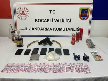 İki ikamette 1 kilo 25 gram metamfetamin ele geçirildi