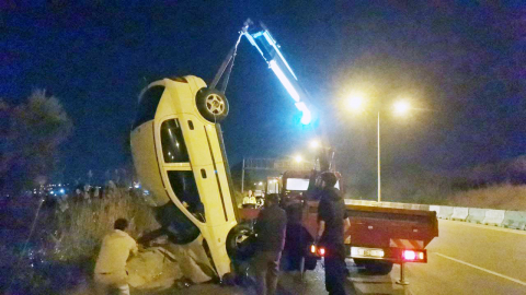 Takla atan otomobilden yaralı kurtuldu