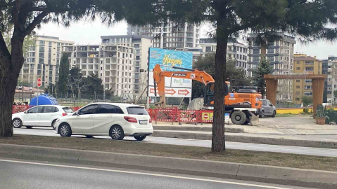 Kartal’da denize dökülen atık su çevreye kötü koku yaydı