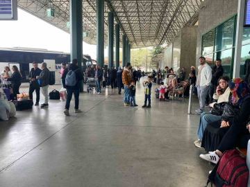 Otogarda bayram tatili hareketliliği