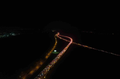 Bayram göçü başladı: Otoyolların kesişim noktasında trafik durdu