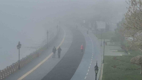 Tekirdağ’da yoğun sis, Marmara Denizi sisle kaplandı