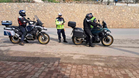 Jandarma kuralsızlara göz açtırmıyor