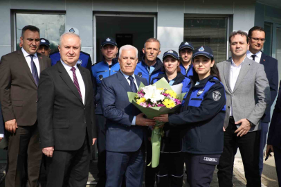 Başkan Bozbey’den bayramda çalışan ekiplere ziyaret