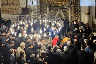 Bursa Valisi Ayyıldız, görev yapan ekiplerle bayramlaştı