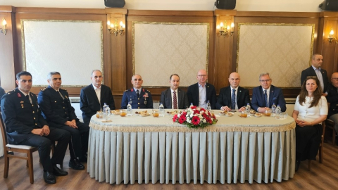 Bandırma protokolü bayramda bir araya geldi