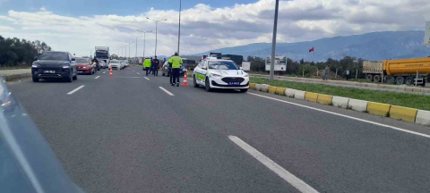 Balıkesir’de otomobil yayaya çarptı