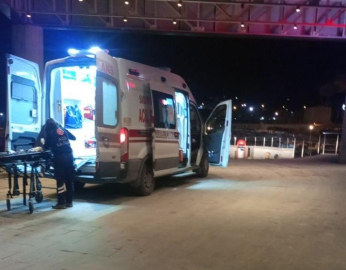 Tartıştığı kocasının boğazına bıçak sapladı