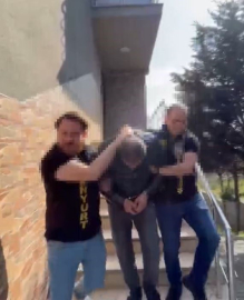 Esenyurt’ta kadın yolcuyu döven taksici yakalandı