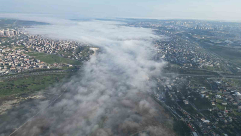 İstanbul’da sis bulutları kartpostallık görüntü oluşturdu