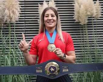 Yasemin Adar Yiğit, mindere veda etti