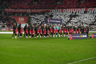 Galatasaray’da 2 değişiklik