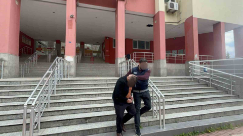 Göçmen kaçaklığı operasyonu: 2 kişi tutuklandı