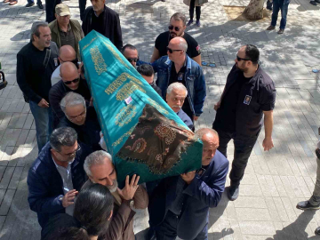 Tarkan’ın annesi Neşe Tevetoğlu son yolculuğuna uğrandı