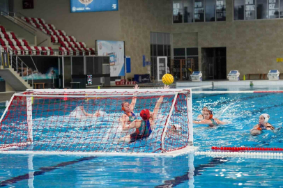 Balıkesir, Kadınlar Sutopu müsabakalarına ev sahipliği yapıyor