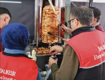 Gönen’de döner işletmeleri denetlendi: Numuneler uygun çıktı