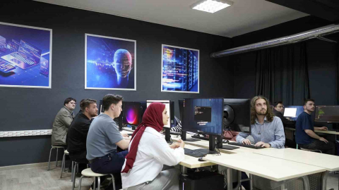 SUBÜ Bilişim Teknolojileri MYO’da yüksek kapasiteli bilgisayar laboratuvarı kuruldu