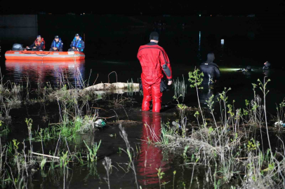 Edirne’de Meriç Nehri’ne giren çocuk hayatını kaybetti