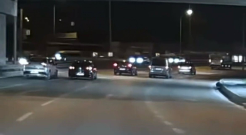 Makas atan sürücü zincirleme kazaya sebep oldu