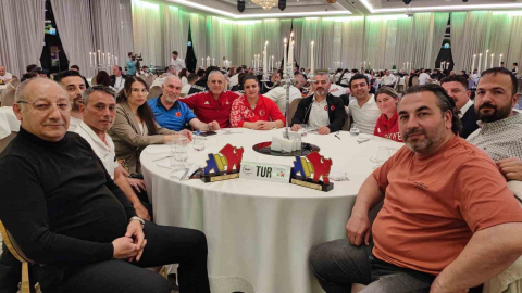 Türkiye, Büyükler Avrupa Halter Şampiyonası’nda zirveye çıktı