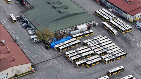 İETT garajları otobüs mezarlığına dönüştü, yanan otobüsler havadan görüntülendi