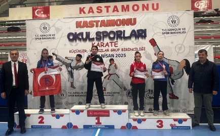 Körfezli karatecilerden 5 sporcu ile 5 şampiyonluk