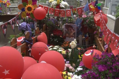 İtalyan şefin oğlu Mattia Ahmet Minguzzi’nin doğum gününde mezarına ziyaret